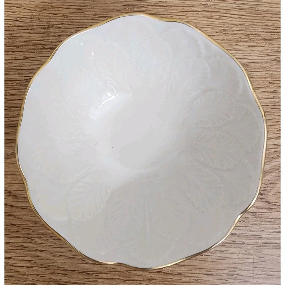 Lenox Round Scalloped Candy/Nut Bowl, Ivory with 24K Gold Trim Made‎ in U.S.A.